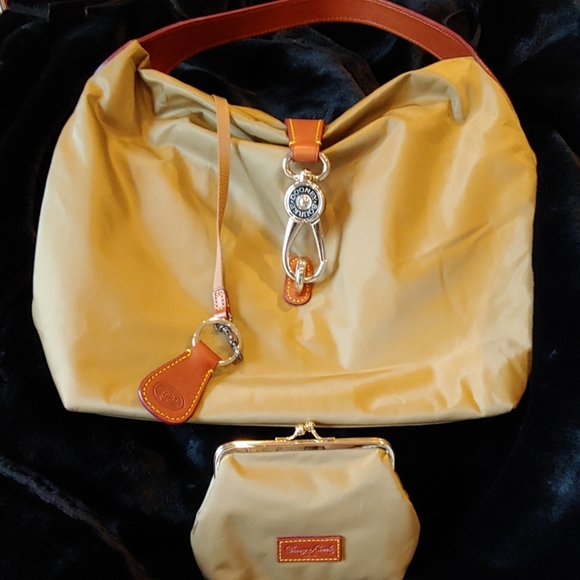 Dooney & Bourke Handbags - Dooney & Bourke Canvas & Leather Bag W/ accessorie